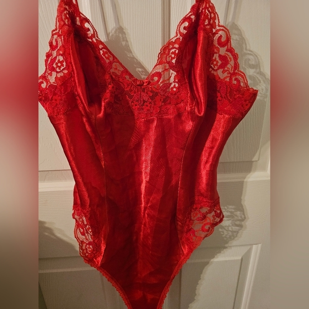 Vtg Vintage Delicates Lingerie Red Lace Silky One Piece Size L - Picture 2 of 4